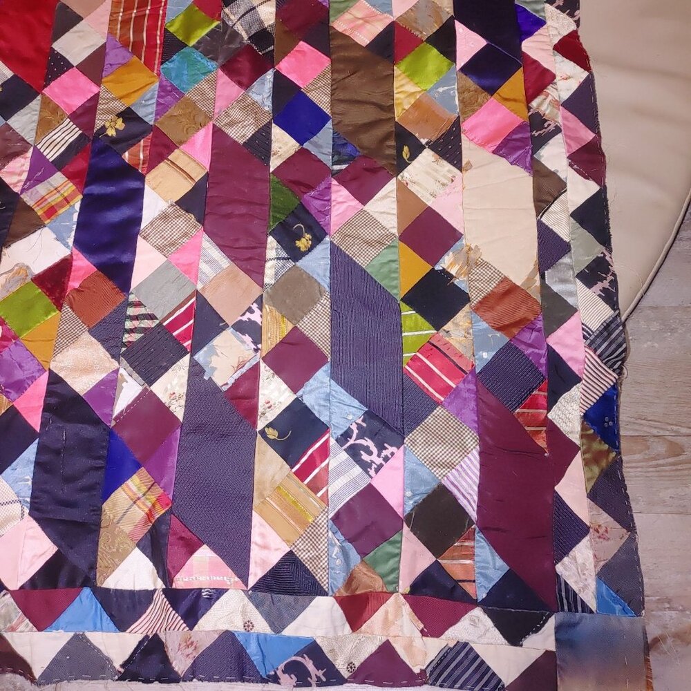 Antique Victorian 1800s Crazy Quilt Handmade Top Silk Patchwork Diamond Mosaic - Picture 7 of 16
